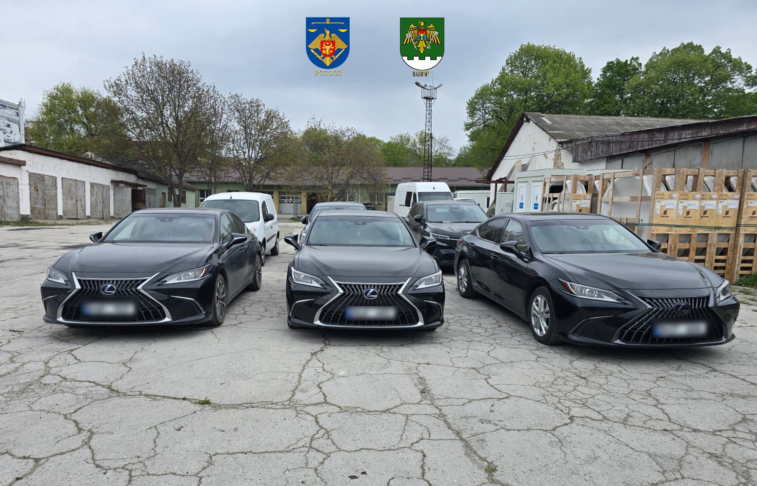 Patru moldoveni, implicați într-o rețea internațională de contrabandă cu mașini. Prejudiciu de 3,5 milioane lei