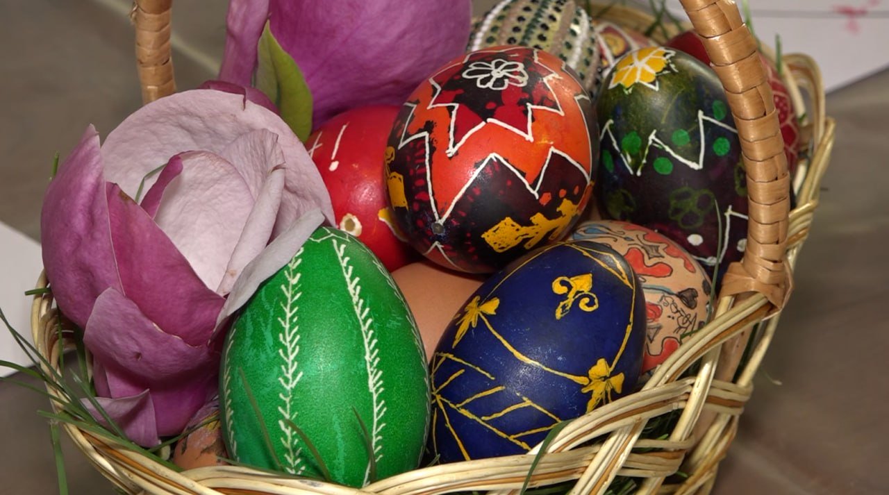 Tradiții pascale la Muzeul Național de Etnografie și Istorie Naturală din Capitală: atelier de încondeiere a ouălor