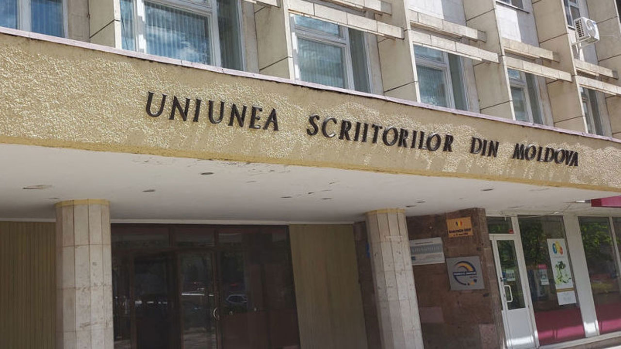 Uniunile Scriitorilor din România și Republica Moldova susțin introducerea pe agenda publică a unui proiect unionist