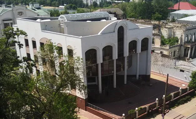 Investigație BelPol: doi presupuși agenți secreți KGB au fost detașați la ambasada Belarusului din Chișinău