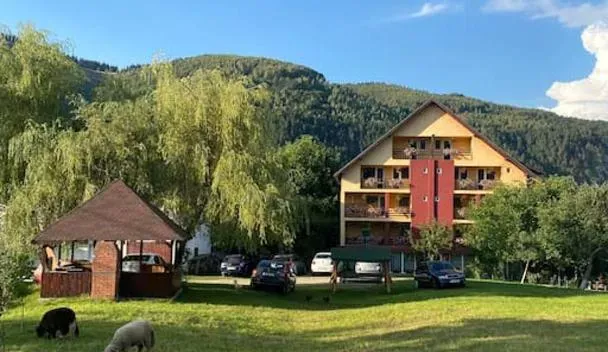 Moldovenii vor putea merge în vacanță în țară cu tichete oferite de angajatori. 10 pensiuni vor presta servicii