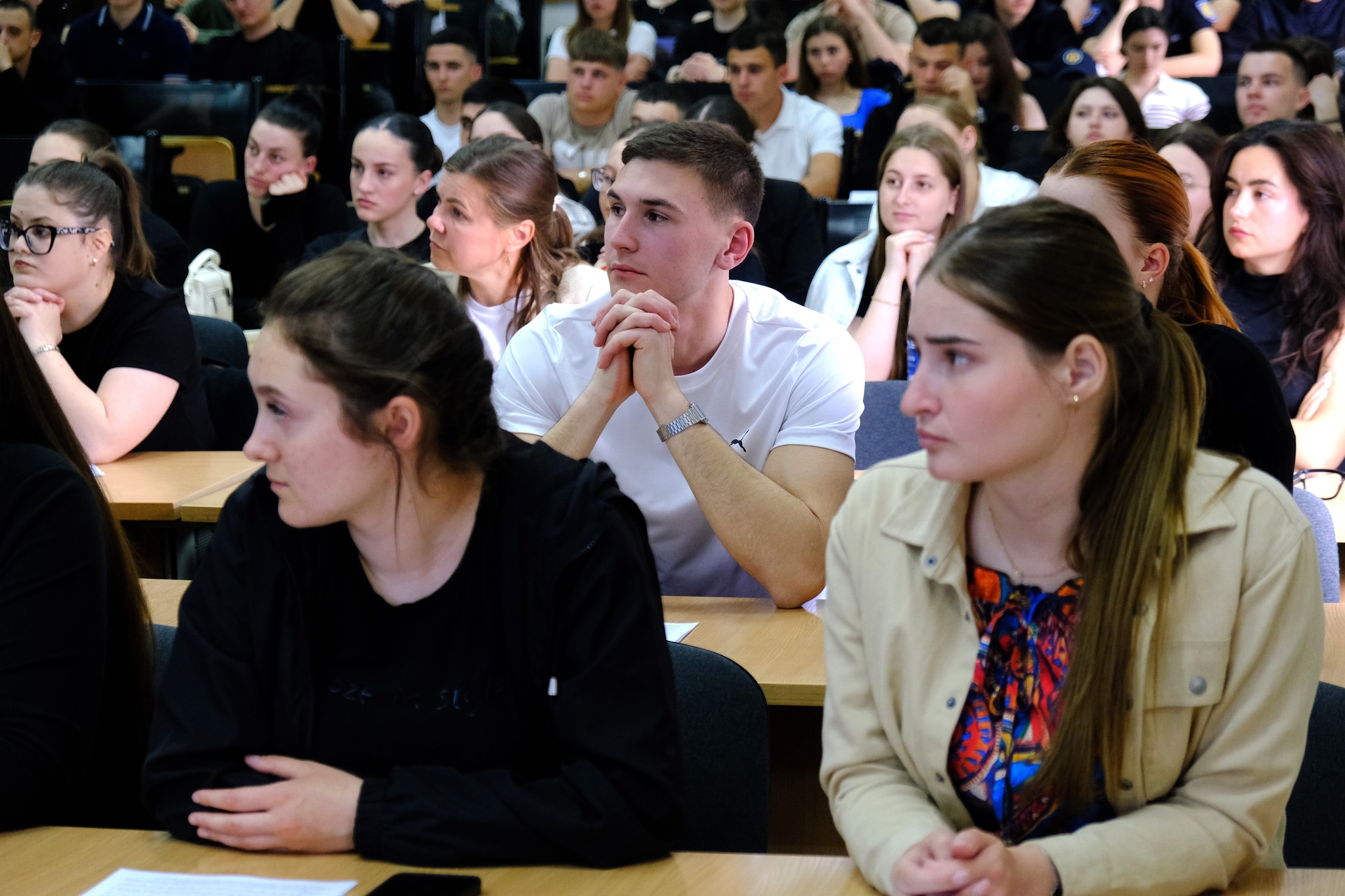 Campania „Fii ONEST, nu copia!” revine la examenele de gimnaziu. Aproape 1000 de observatori vor monitoriza testările