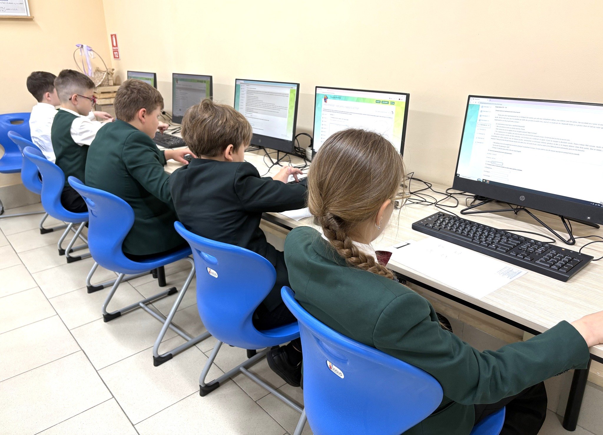 Evaluarea națională pentru elevii de clasa a IV-a, testată în premieră în format digital