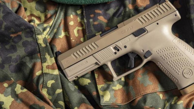 Răsturnare de situație în cazul incidentului dintr-o unitate militară: Adolescentul de 16 ani ar fi fost lovit de glonț