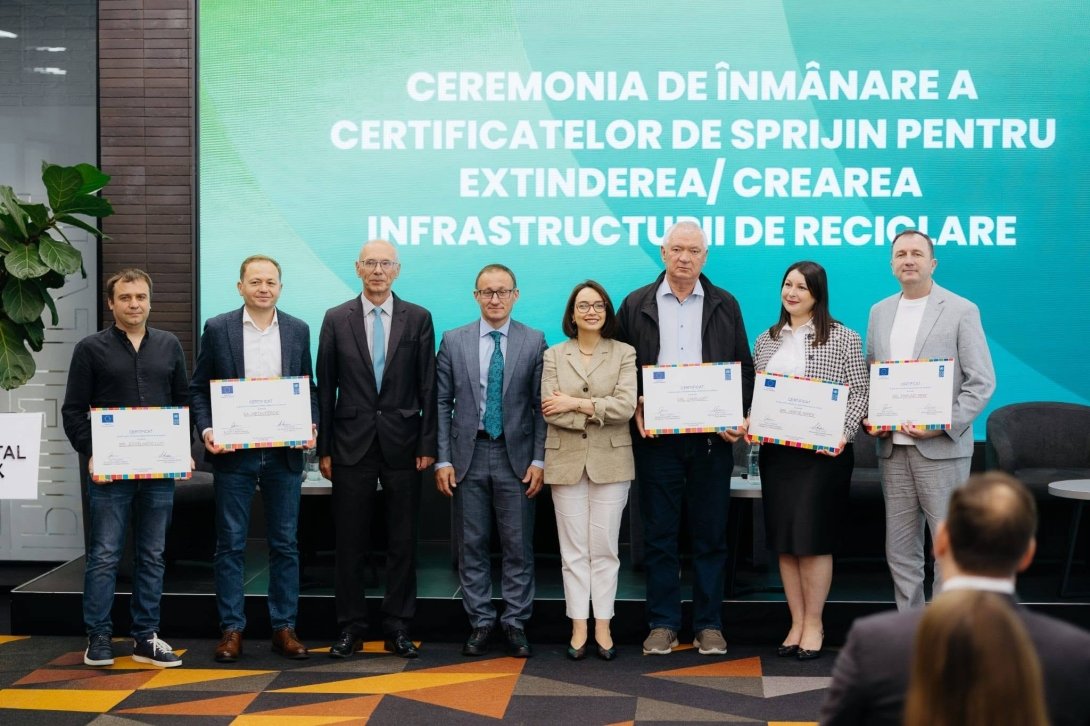 Cinci companii de reciclare vor primi până la 425.000 de euro pentru dezvoltarea acestui sector