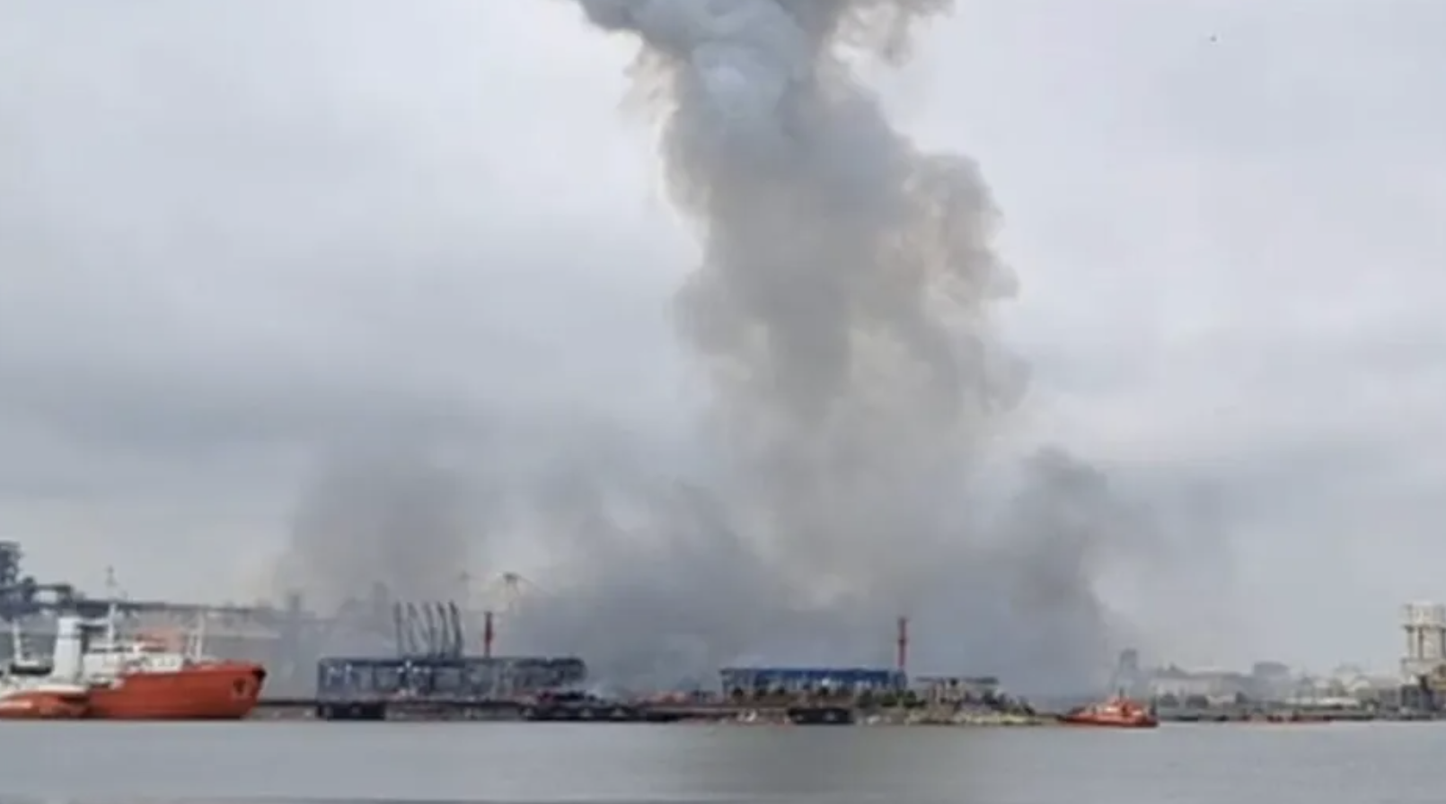 O dronă marină s-a autodetonat în Portul Constanța. Autoritățile române au activat Planul Roșu