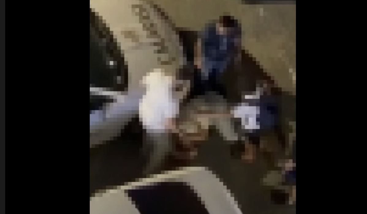 Adolescent de 15 ani, agresat în plină stradă. Un suspect a fost reținut