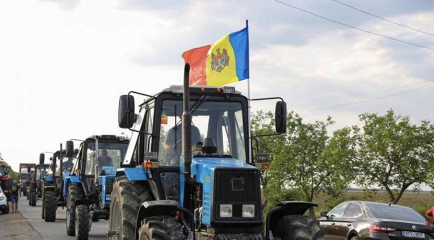 Proteste ale agricultorilor în mai multe raioane: Fermierii au ieșit cu tractoarele și au cerut măsuri de spriji