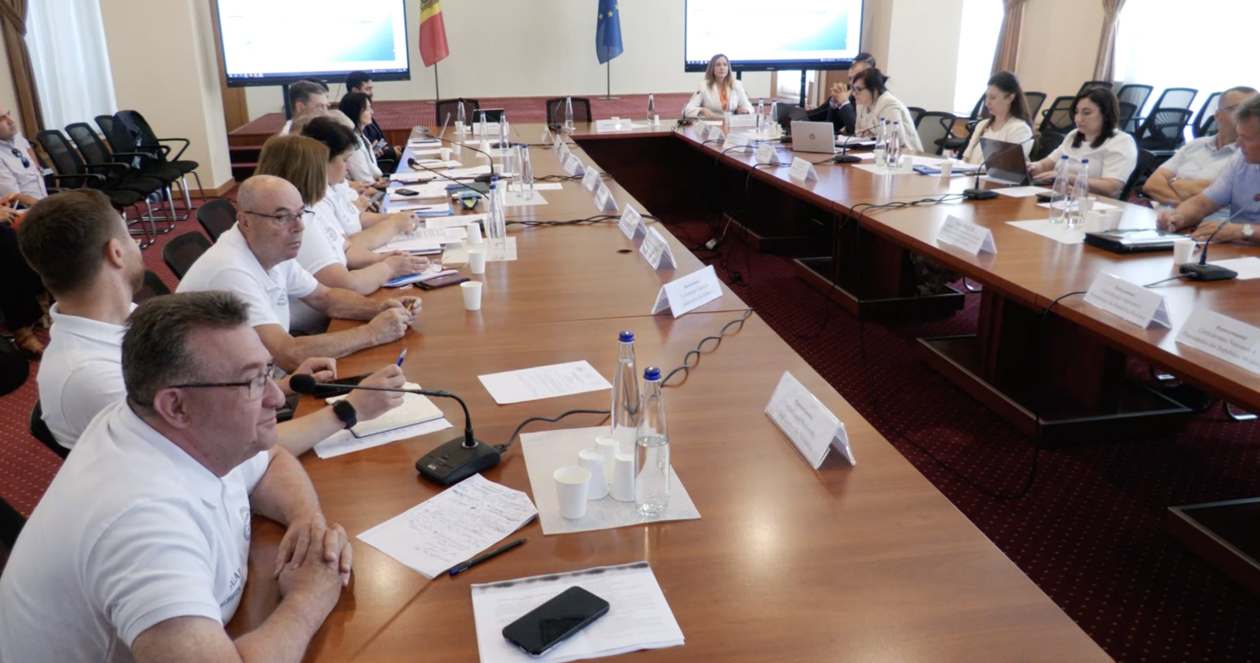 Uniformizarea TVA, contestată de mai multe sectoare: riscuri economice și sociale semnalate la consultări
