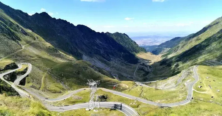 Transfăgărășanul s-ar putea redeschide pe 12 iunie. Autoritățile fac ultimele verificări