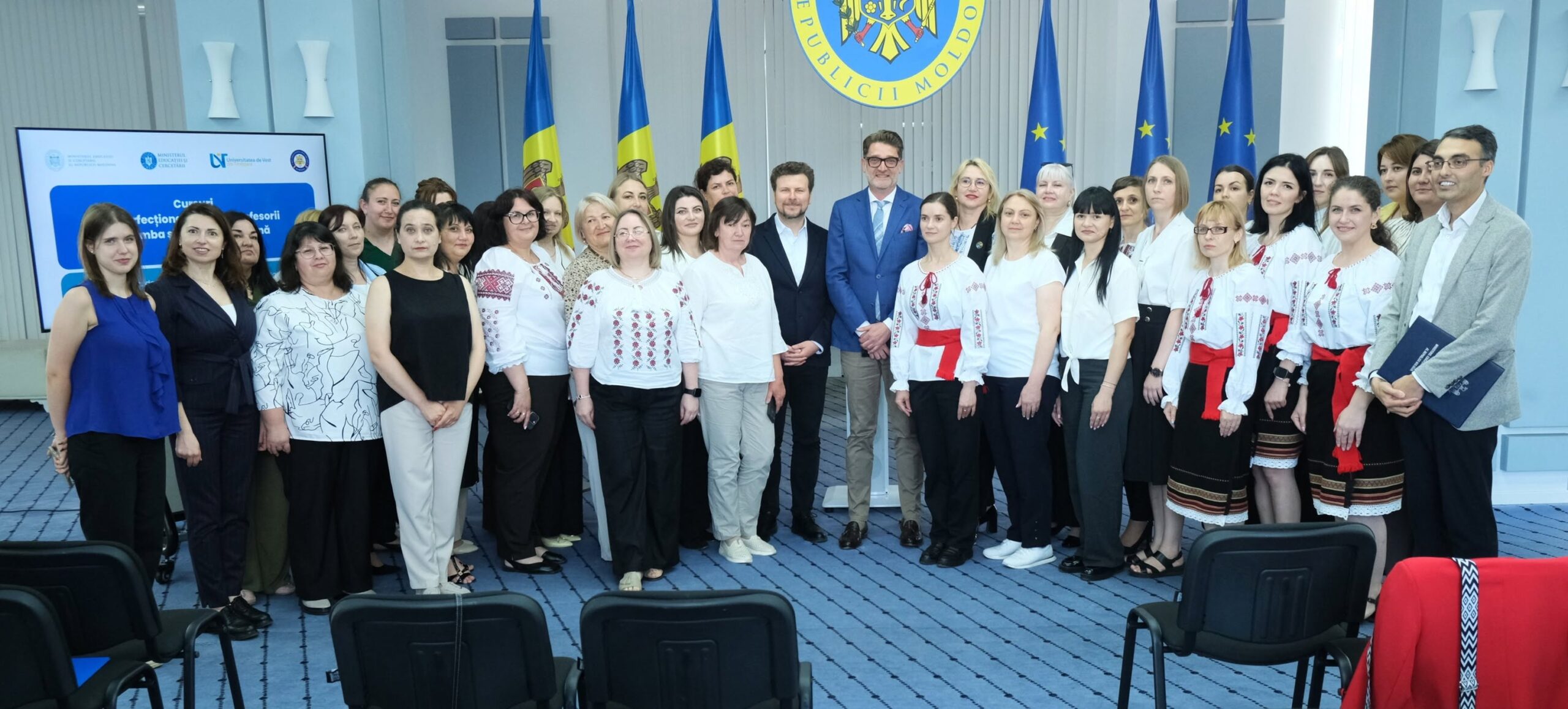 Cadre didactice din Republica Moldova, la cursuri de perfecționare în limba română la Oradea și Timișoara