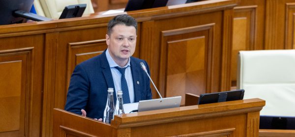 Broaște, insecte și șoareci în Secția de Boli Infecțioase a spitalului din Ștefan Vodă. Reacția ministrului Sănătății