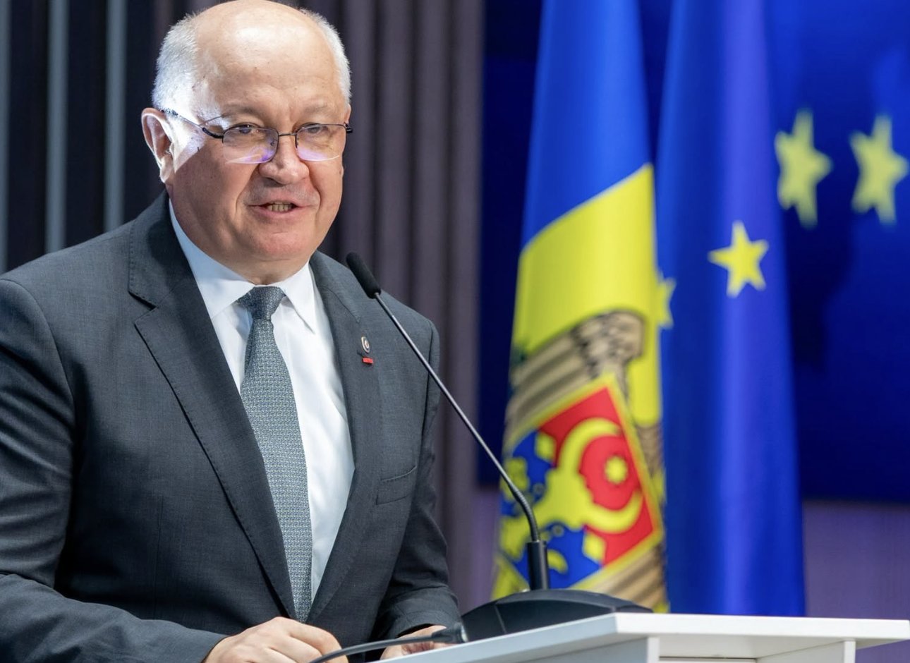 Premierul Alexandru Munteanu și-a anunțat demisia din funcție: „Nu pot exercita mandatul în acord cu principiile mele”