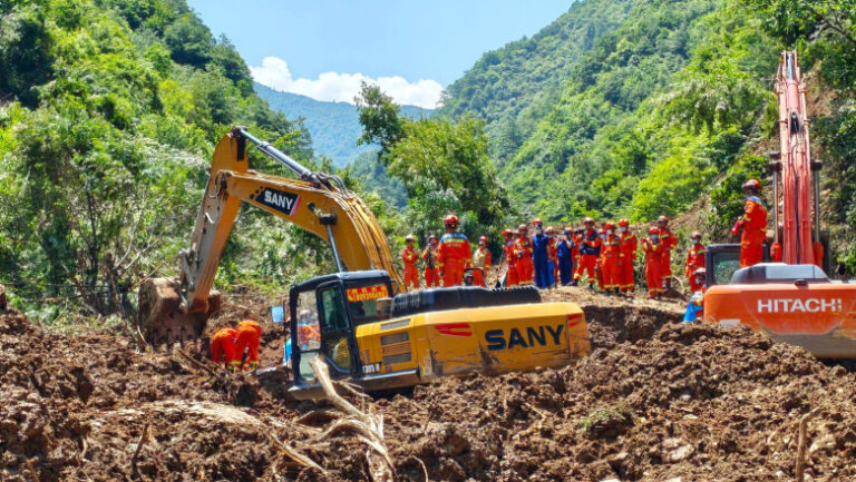 Alunecare de teren în China: Bilanțul a ajuns la 21 de morți
