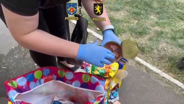 Droguri ascunse în conserve, descoperite într-un colet venit din Spania