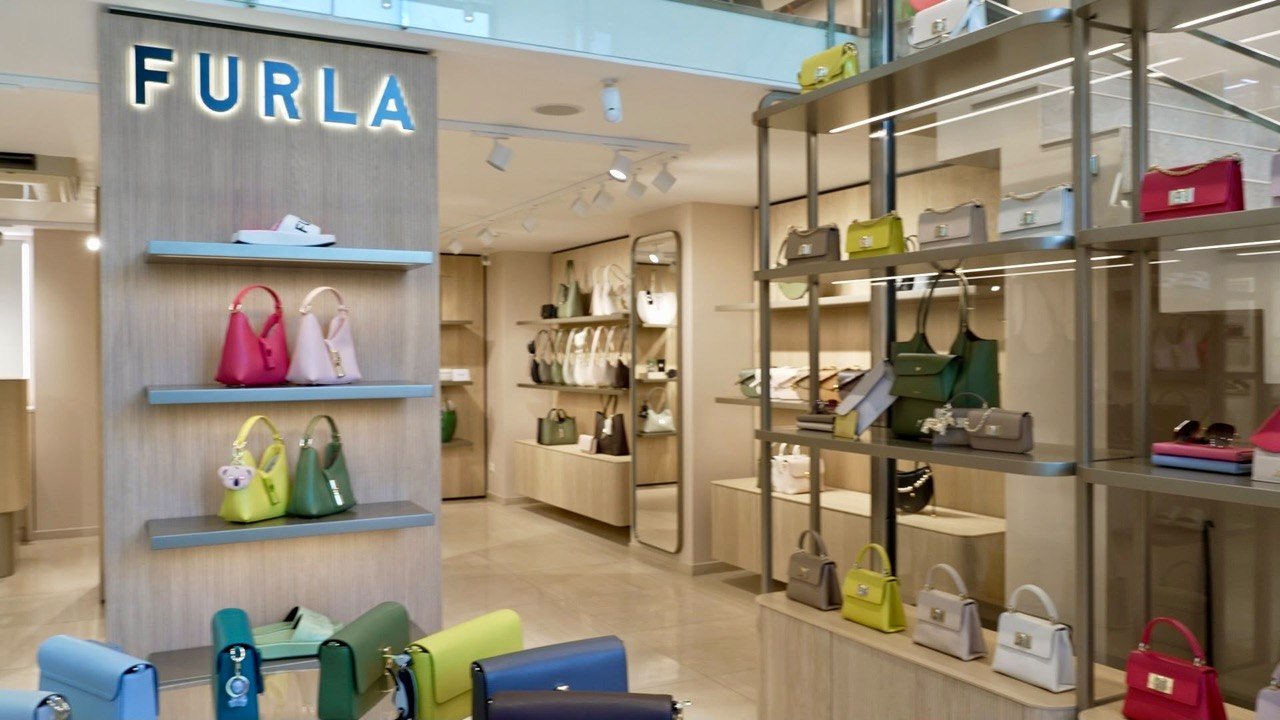 (P) FURLA – Eleganță italiană pentru femeia modernă