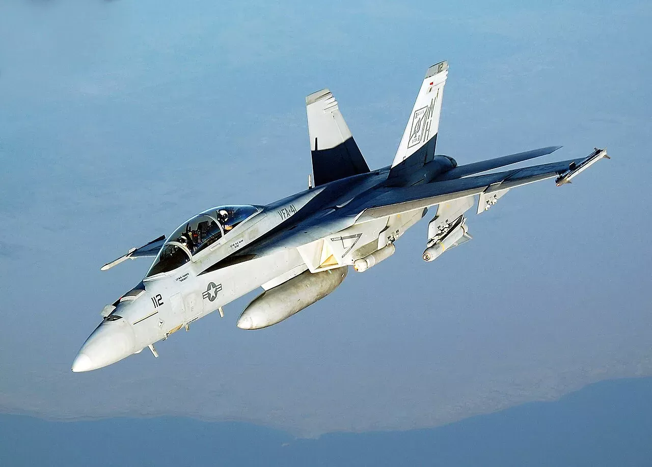 O dronă Șahed, care a survolat duminică spațiul aerian al Republicii Moldova, a fost doborâtă de un F-18 la Galați