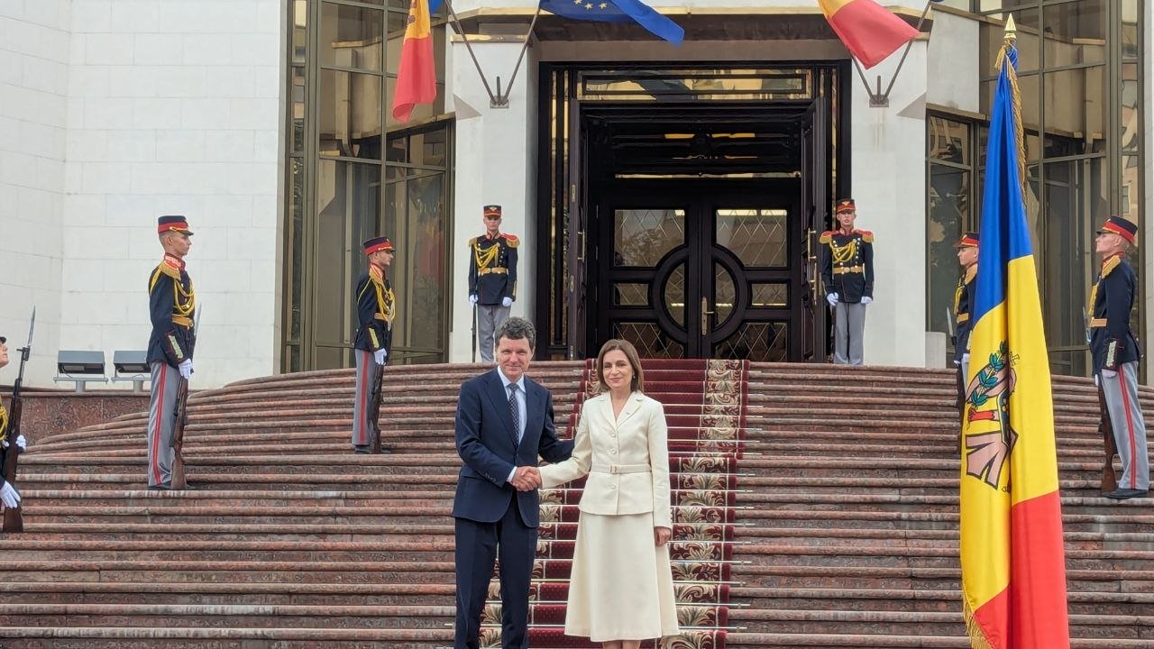 LIVE: Președintele României, Nicușor Dan, întâmpinat de Maia Sandu la Președinție, de Ziua Independenței
