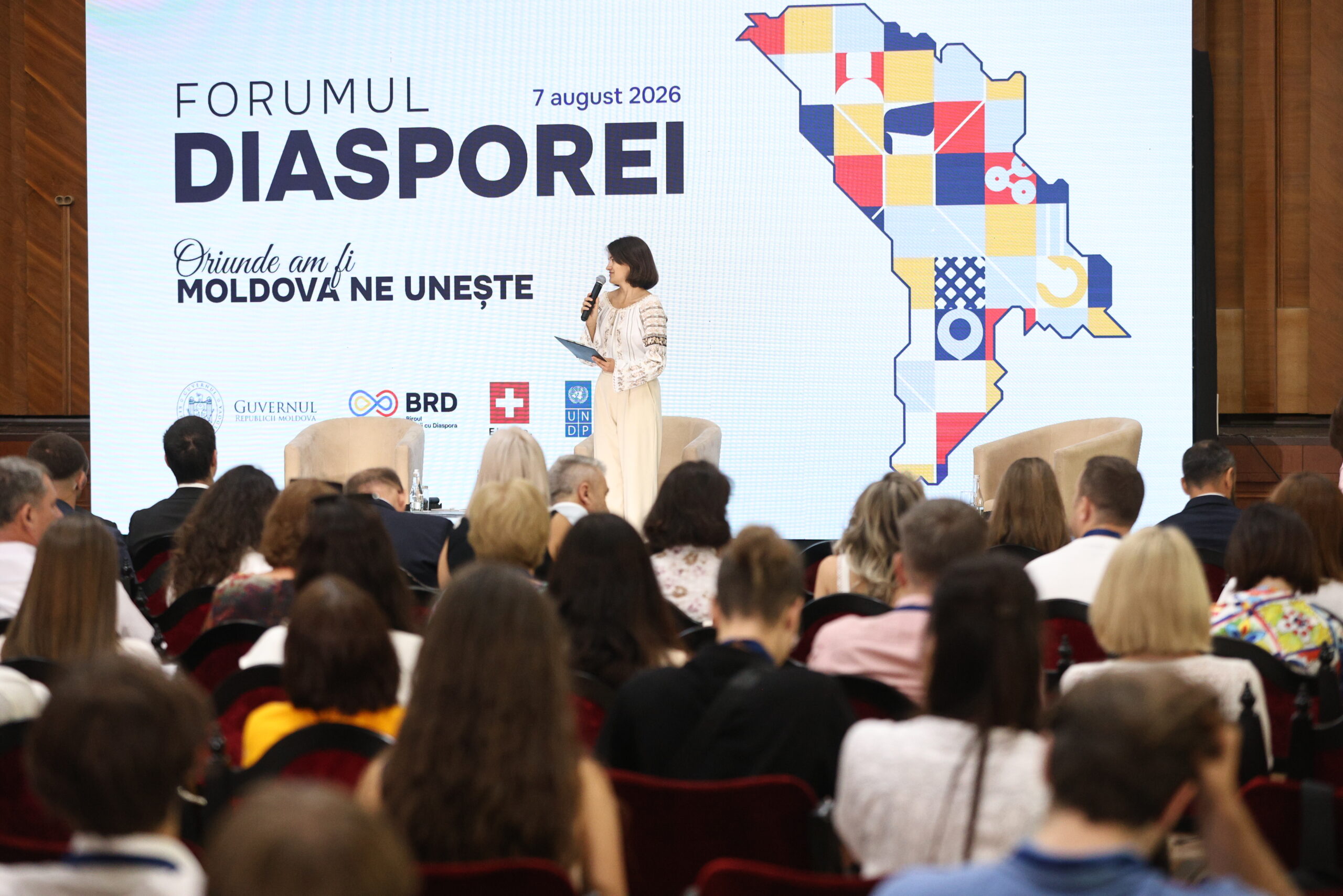 Forumul Diasporei: Moldova s-a schimbat în bine, dar salariile mici și birocrația țin oamenii peste hotare