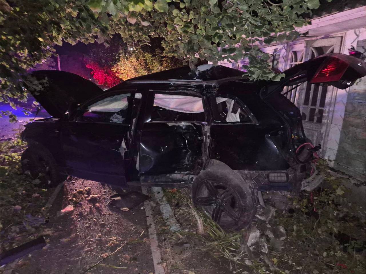 Accident grav la Ocnița. Un adolescent a murit, iar alți trei tineri au fost răniți
