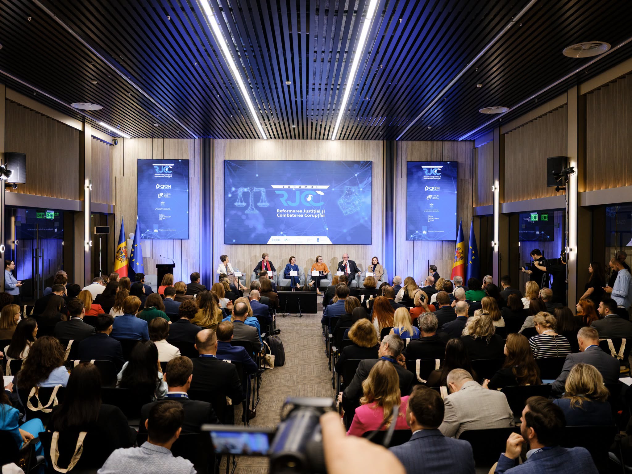 Reforma justiției, între vetting, deficit de cadre și volum excesiv de muncă