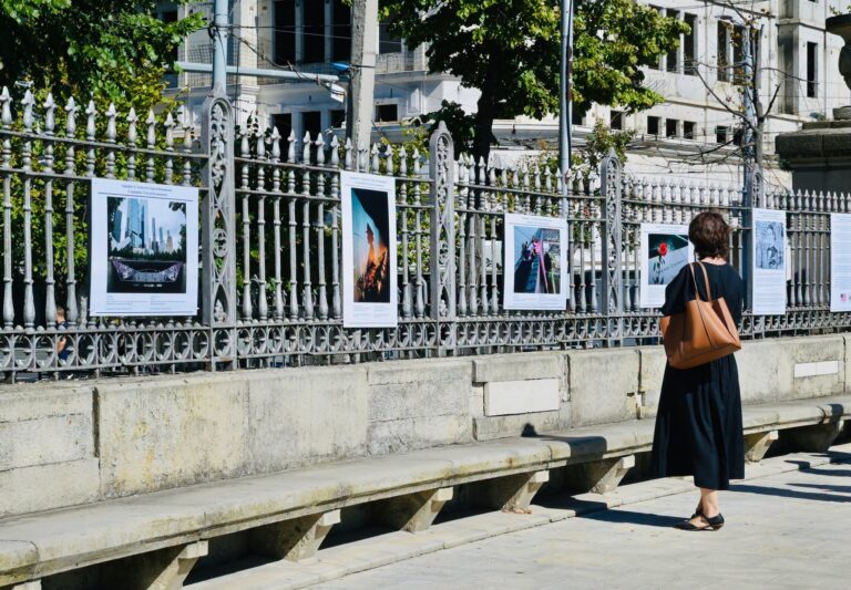 FOTO Victimele atentatelor din 11 septembrie, comemorate printr-o expoziție la Chișinău