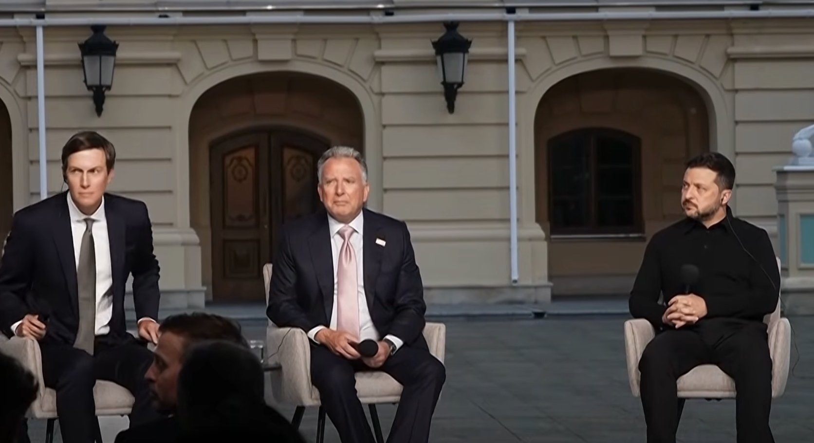 Un nou plan de pace pentru Ucraina. SUA speră la progrese în negocieri până la iarnă
