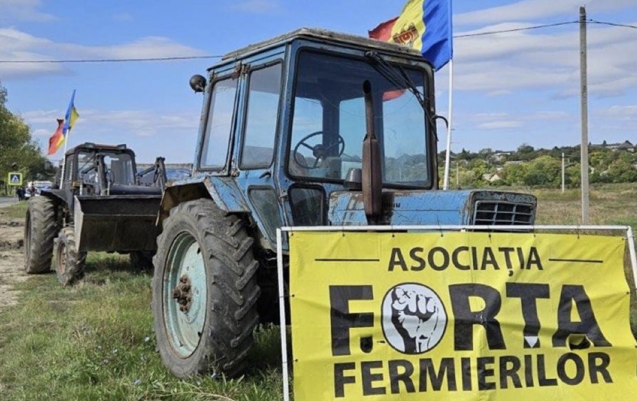 Fermierii din Fălești au ieșit la protest: Cer menținerea TVA de 8% și rambursarea accizei pentru motorină