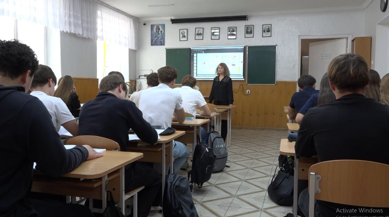 Manuale digitale în școlile din Republica Moldova. Cum vor putea fi utilizate